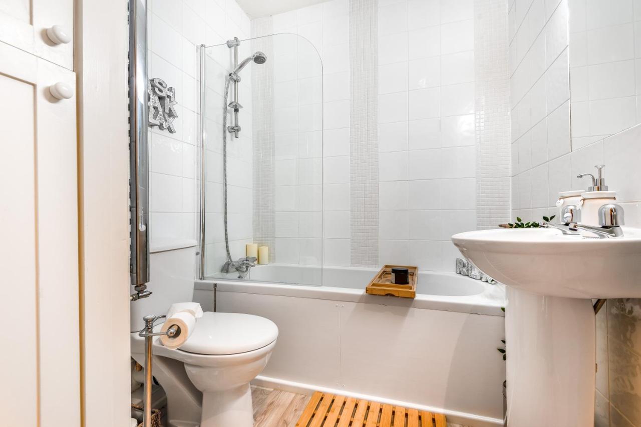Chester City Centre Cottage, Sleeps 6 With Free Parking מראה חיצוני תמונה